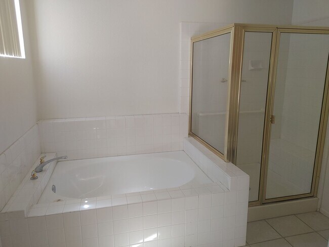 Building Photo - GOLF COURSE VIEW HOME AT THE COLONY - 55 P...