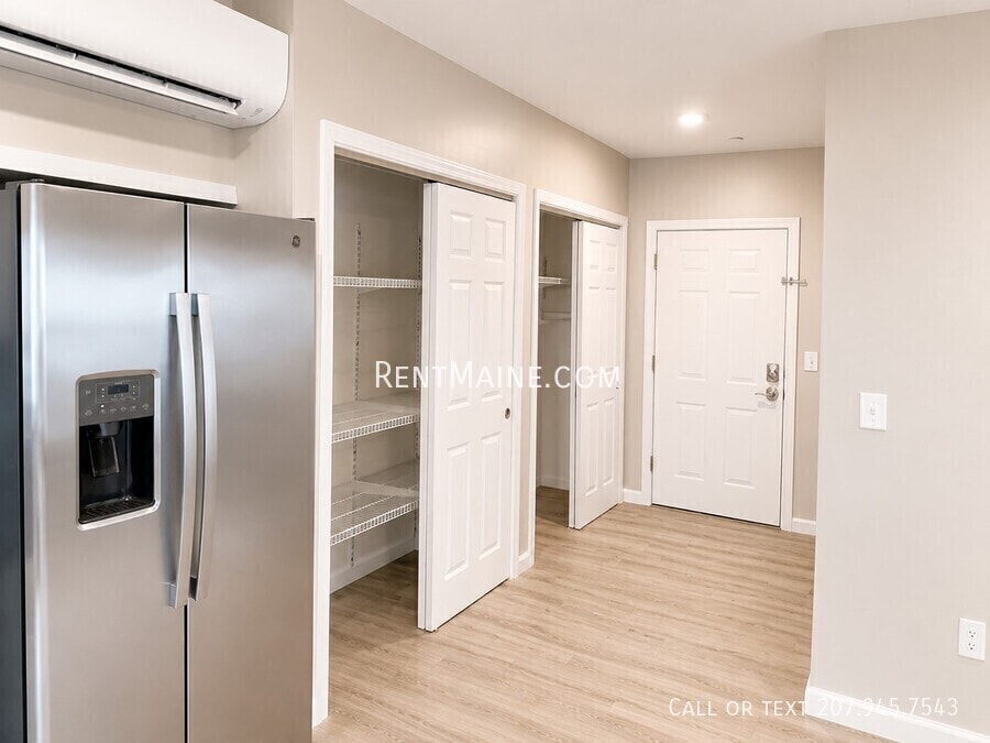 Building Photo - 6 Jefferson Way