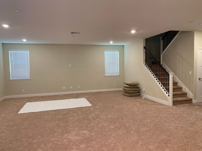 Building Photo - Newer "Next Gen" Home in Springlake/Woodla...
