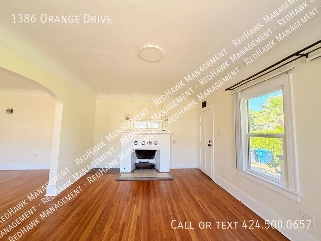 Building Photo - 1386 S Orange Dr