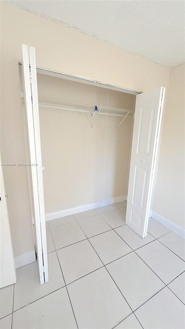 Building Photo - 5461 W 24th Ave