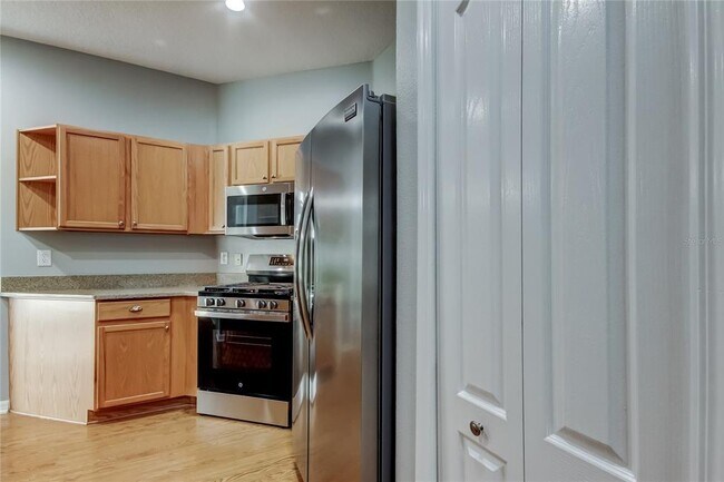 Building Photo - 9002 Spring Garden Way