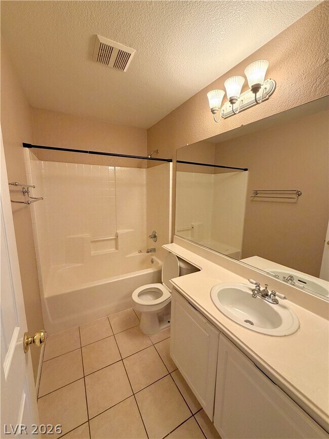 Building Photo - 1420 Dream Bridge Dr