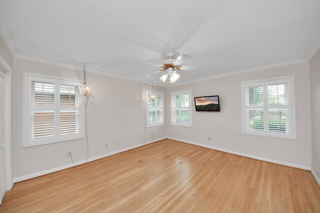 Building Photo - 6403 Waltway Dr