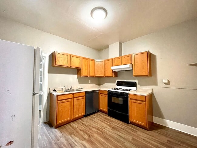 Building Photo - Mountain View Bungalow w/Garage and A/C
