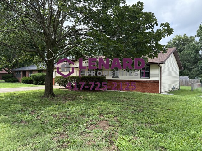 Building Photo - 1361 E Gretna St