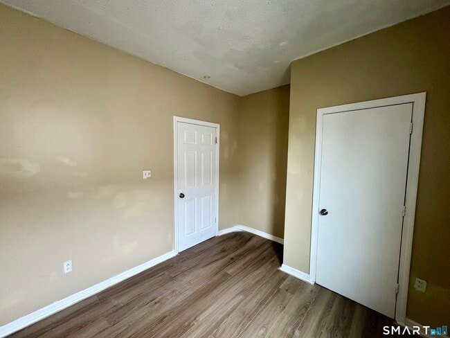 Building Photo - 202 Bellevue St