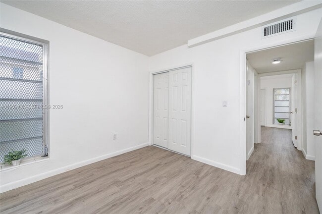 Building Photo - 455 SW 27th Ave