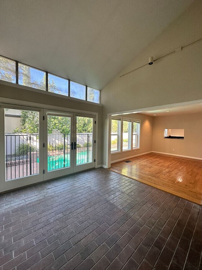 Building Photo - 3636 Folsom Blvd
