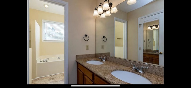 Building Photo - 4512 Emmit Dr