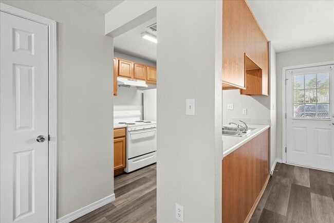 Building Photo - 14859 Angela Dr