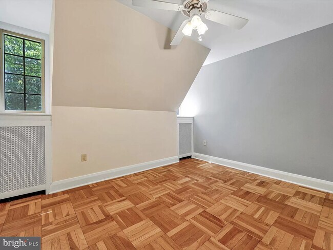 Building Photo - 405 N Tulpehocken Rd