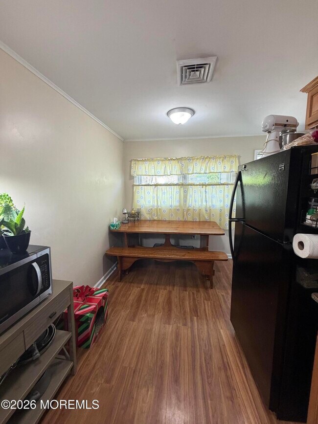 Building Photo - 28 New Monmouth Rd