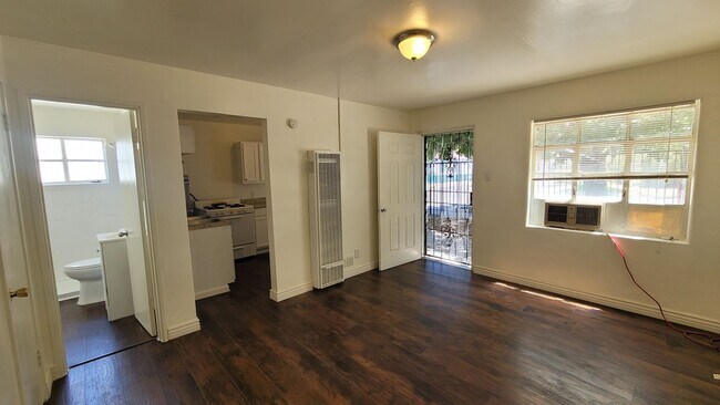 Interior Photo - 8th Street NW-601
