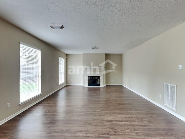 Building Photo - 3631 Windmoor Dr