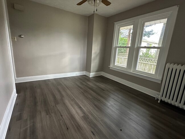 Dining Area - 59 Maytown Ave