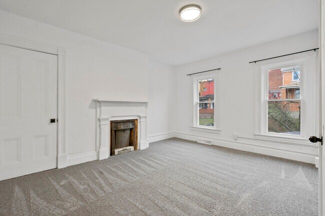 Building Photo - 204 Jucunda St