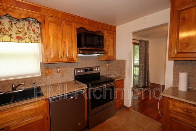 Building Photo - 15808 Tinsberry Pl