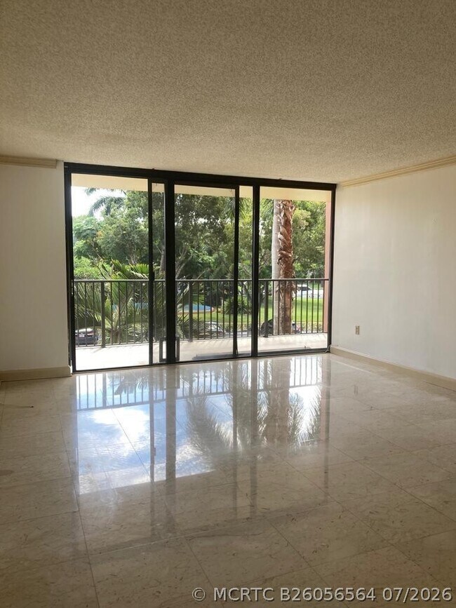 Building Photo - 1101 River Reach Dr