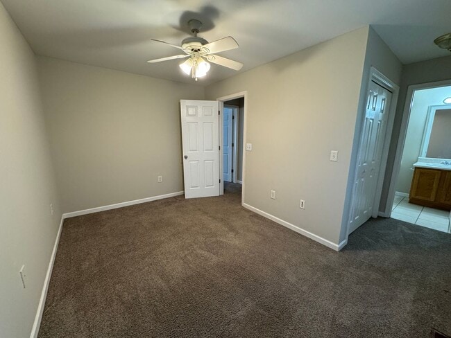 Building Photo - Nice 2/2.5 Townhouse in East Rome- $1,295