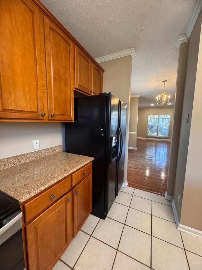 Building Photo - Fabulous 4BR 2.5 Home