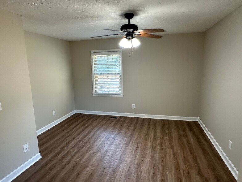 Building Photo - 3262 Hughes Gasque Rd