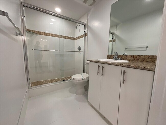 Building Photo - 9357 Ave