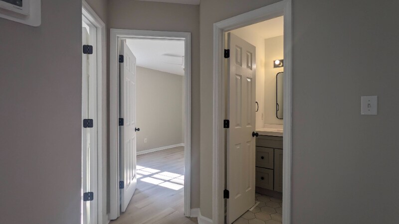 Building Photo - 5232 Baywood Forest Dr