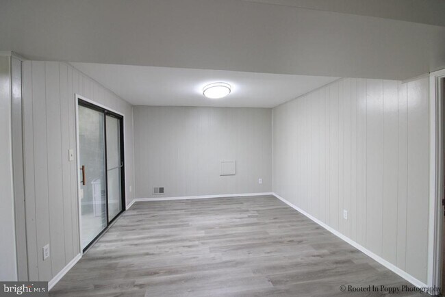 Building Photo - 20423 Meadow Pond Pl