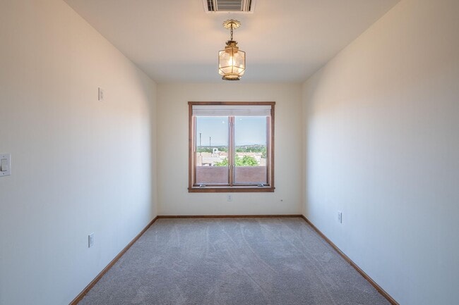 Building Photo - Classic Charm in the Heart of Downtown San...