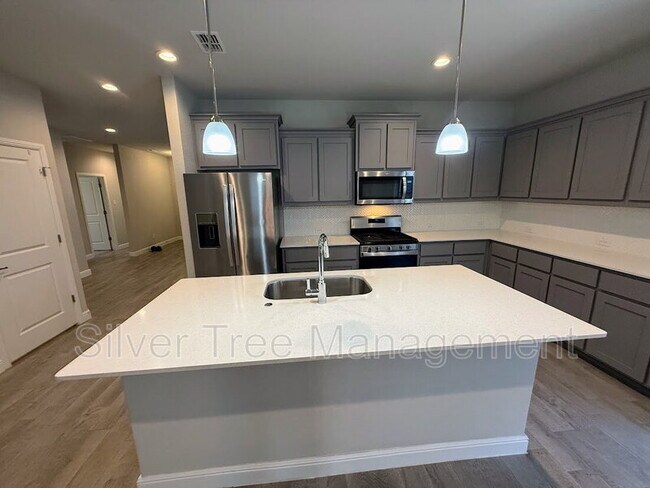 Building Photo - 10921 Rockchapel Dr