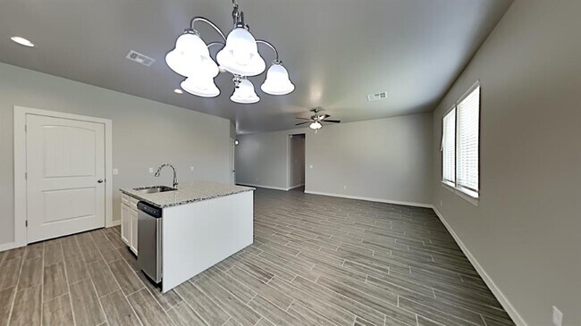 Building Photo - 1078 Mulbury Mansion