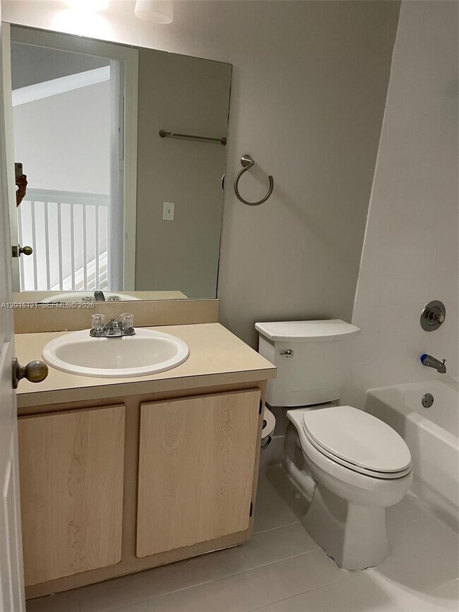 Building Photo - 711 SW 148th Ave
