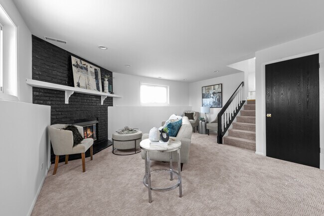 Building Photo - 2735 Springdale Cir