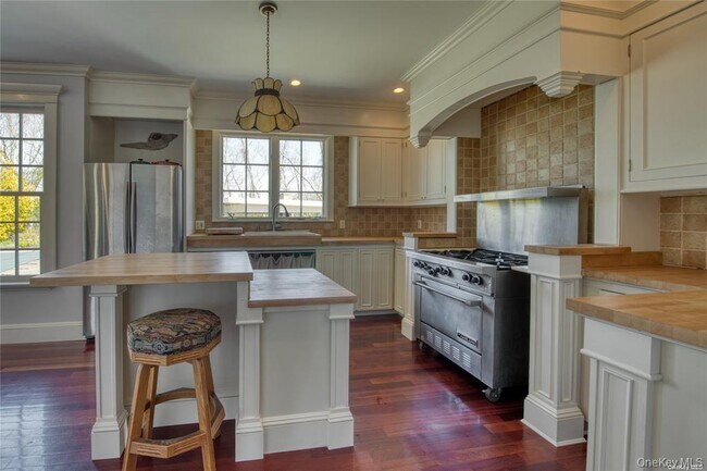 Building Photo - 11003 Main Rd