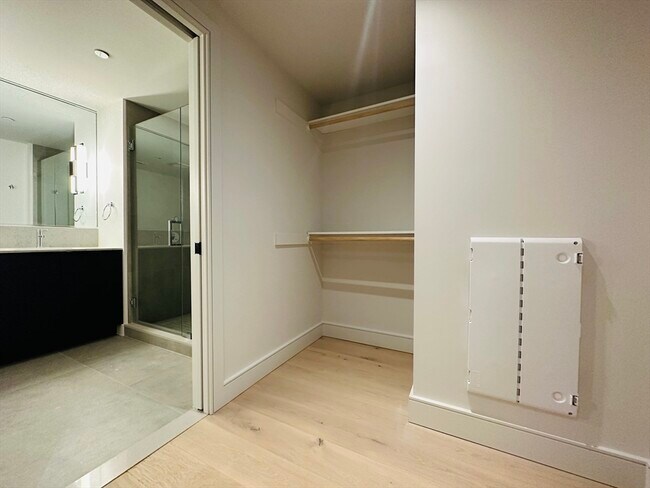 Building Photo - 1 Nevins Hl Wy