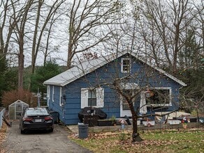 Building Photo - 86 Minisink Trail