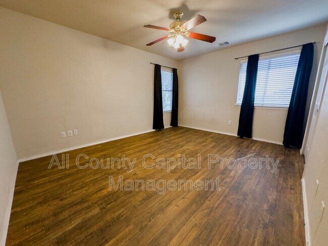 Building Photo - 320 Peanut Dr