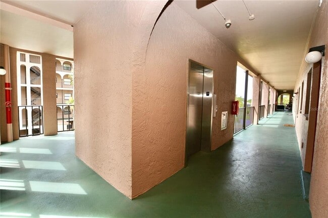 Building Photo - 6150 Gulfport Blvd S