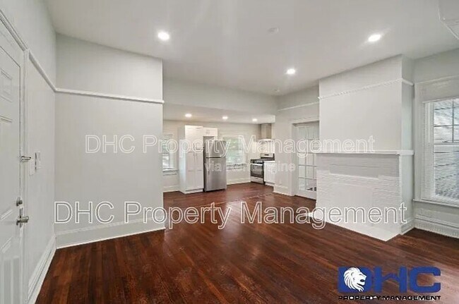 Building Photo - 3556 E Main St