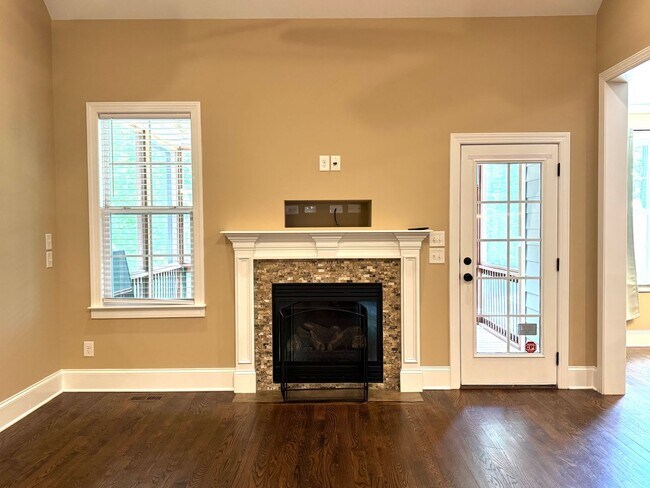 Building Photo - 3658 Pleasants Ridge Dr
