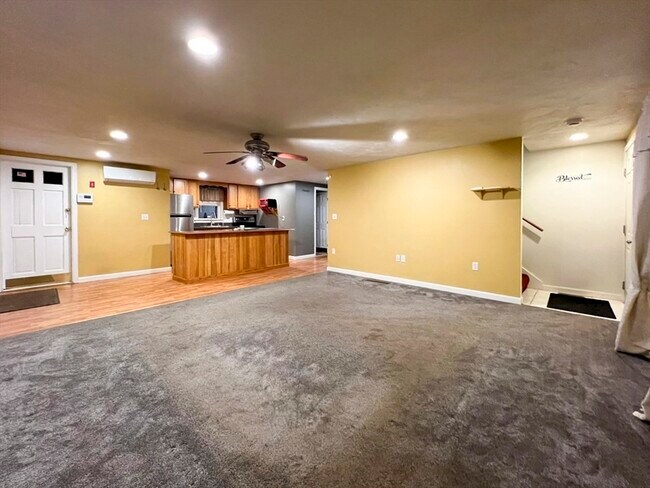 Building Photo - 168 Park Ave