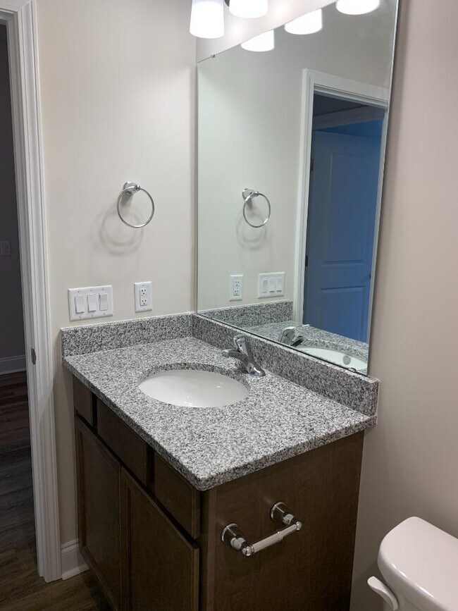 Building Photo - 2445 Bent Oak Rd