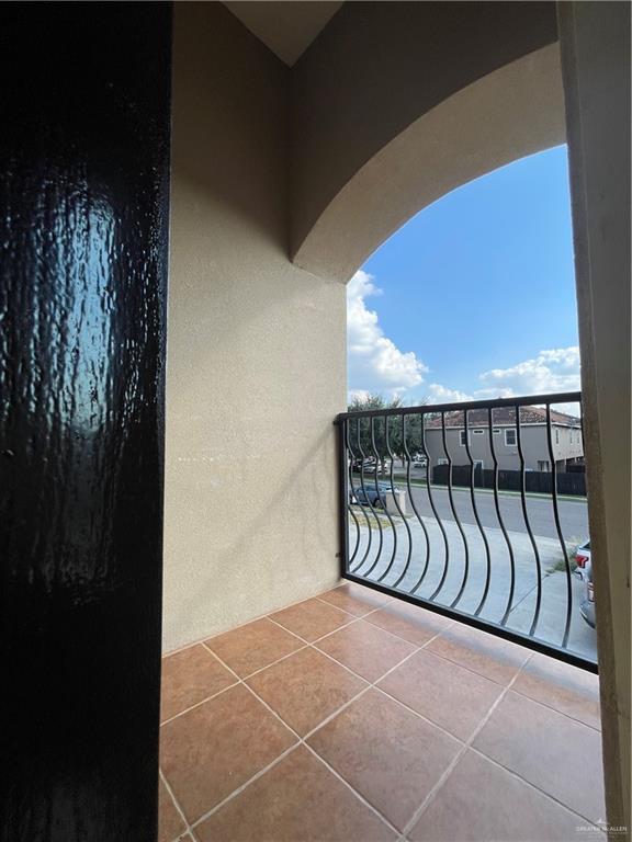 Building Photo - 13 Olympia Ave