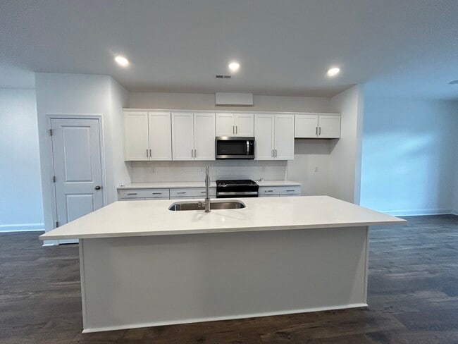Building Photo - 445 Randolph Vw Dr
