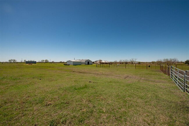 Building Photo - 10106 Schmidt Ln