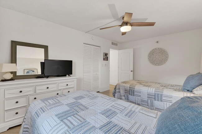 Building Photo - 600 Ocean Dr