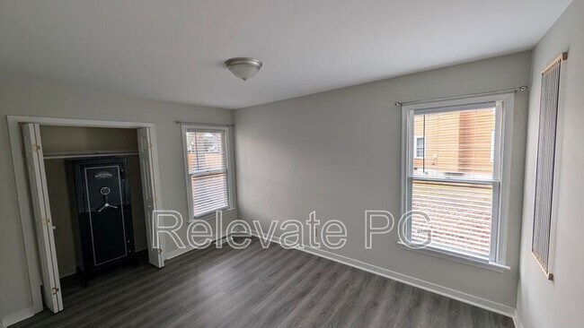 Building Photo - 12 Cottontree Ct