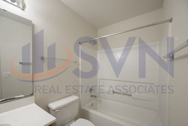 Building Photo - Beautiful 4BR, 2.5BA Home by the Eno River in North Durham