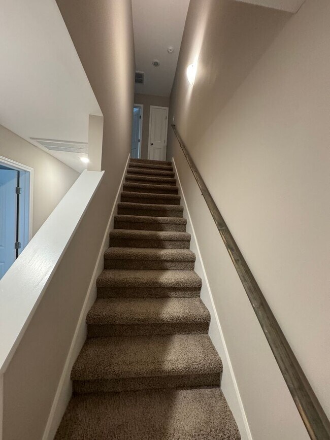 Building Photo - BRAND NEW 3 bedroom 2 bath townhome in the heart of Smyrna